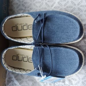HEY DUDE WENDY   WOMENS OR YOUTH